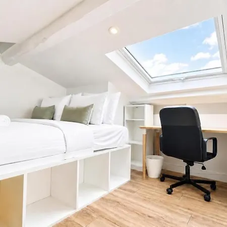 Latin Quarter Charming Mezzanine With Netflix *