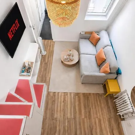 Latin Quarter Charming Mezzanine With Netflix